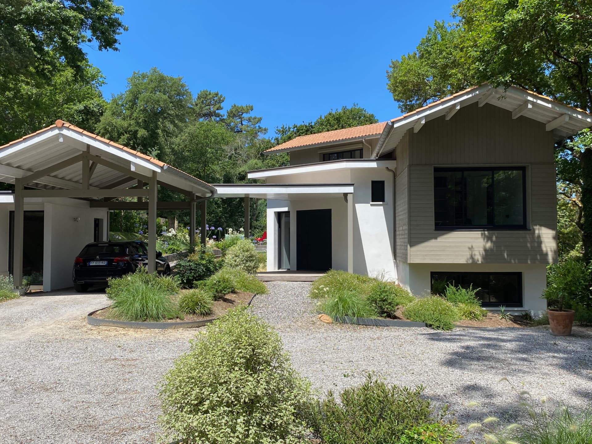 L'entrée de la maison LANDARRA à Hossegor